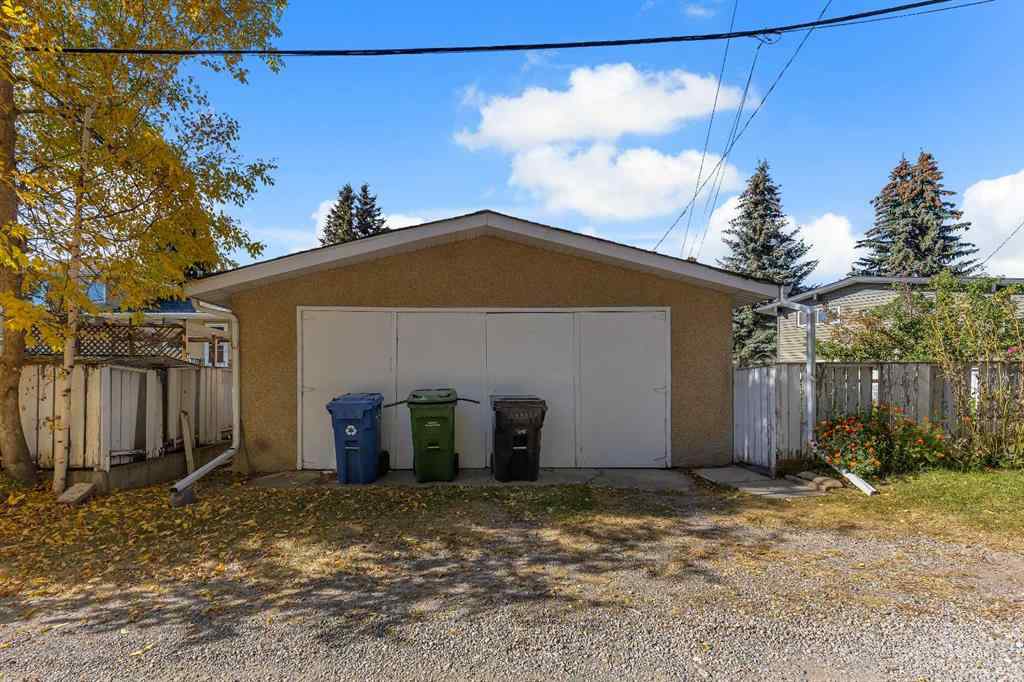 MLS® A2262353 - 3224 Carol Drive NW in Collingwood Calgary, Residential