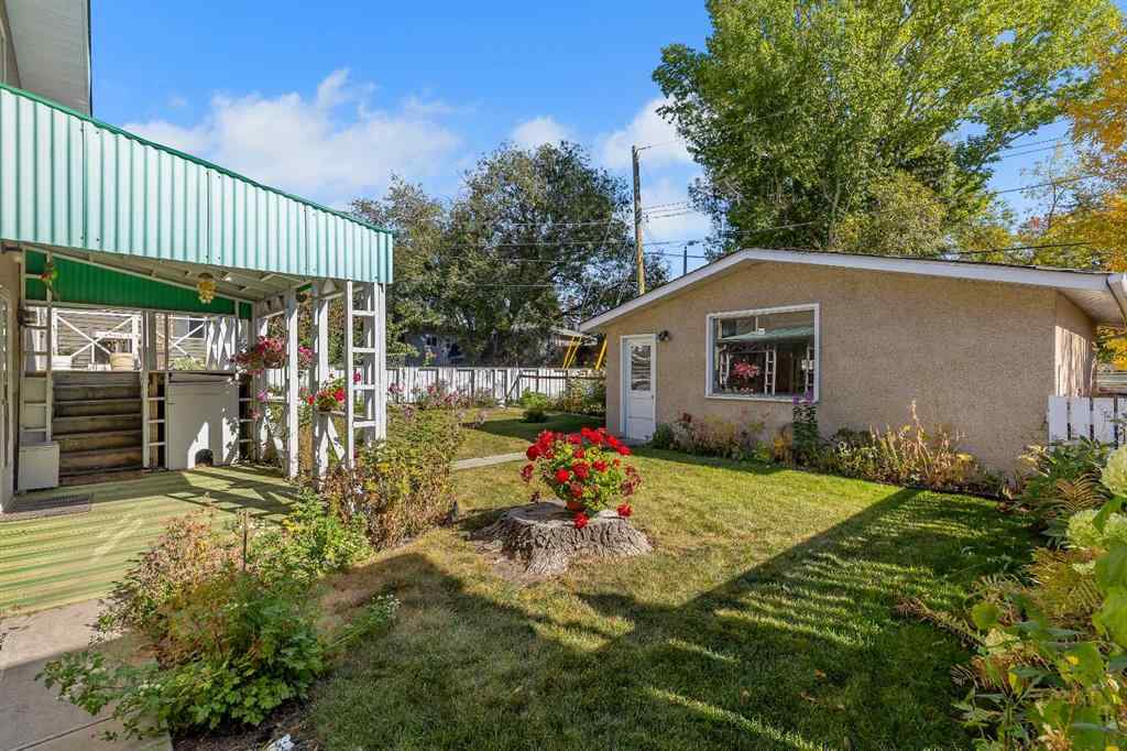 MLS® A2262353 - 3224 Carol Drive NW in Collingwood Calgary, Residential