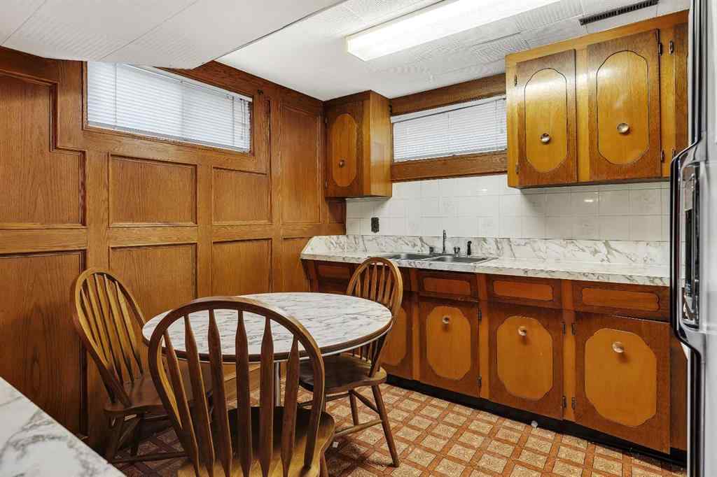 MLS® A2262353 - 3224 Carol Drive NW in Collingwood Calgary, Residential