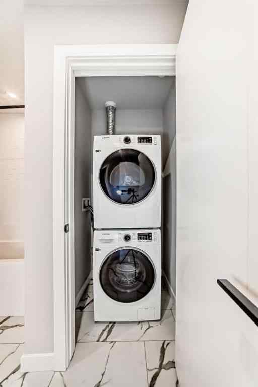 MLS® A2262357 - Unit #206 110 18a street nw   in West Hillhurst Calgary, Residential