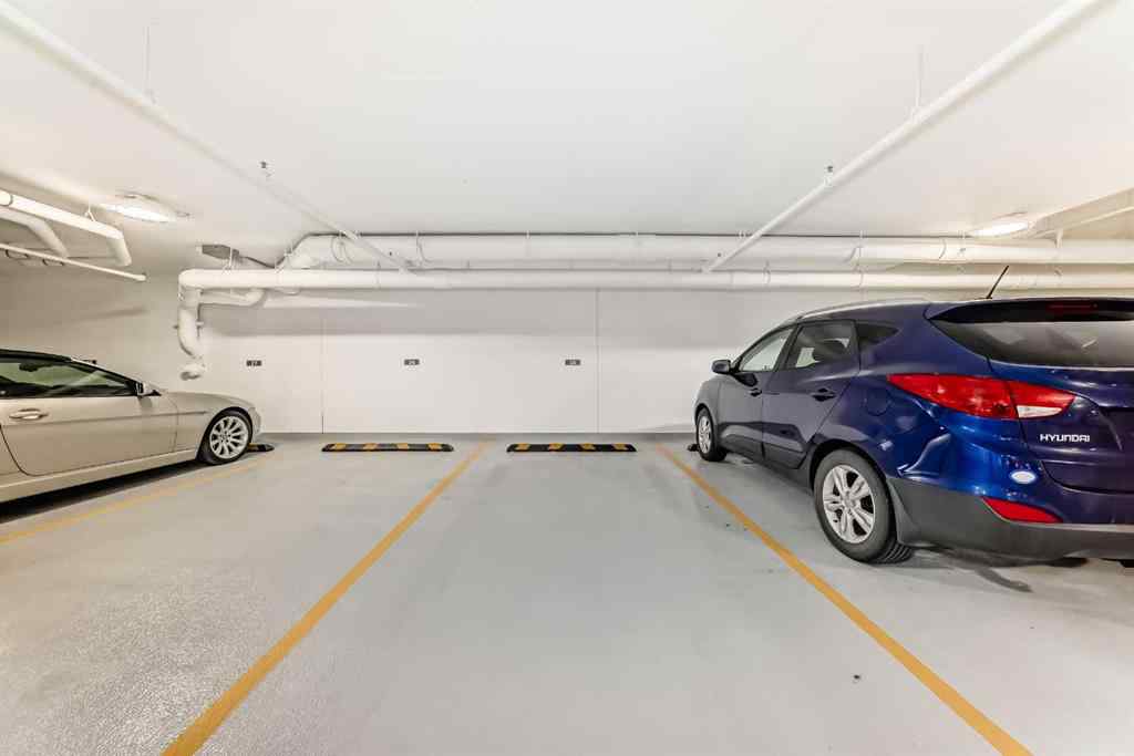 MLS® A2262357 - Unit #206 110 18a street nw   in West Hillhurst Calgary, Residential