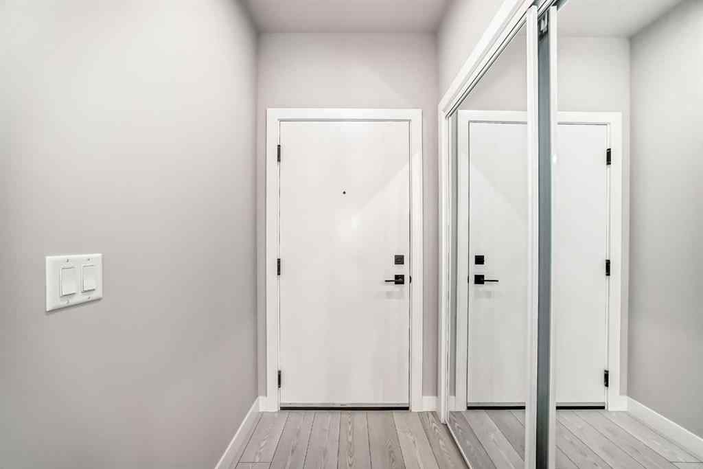 MLS® A2262357 - Unit #206 110 18a street nw   in West Hillhurst Calgary, Residential