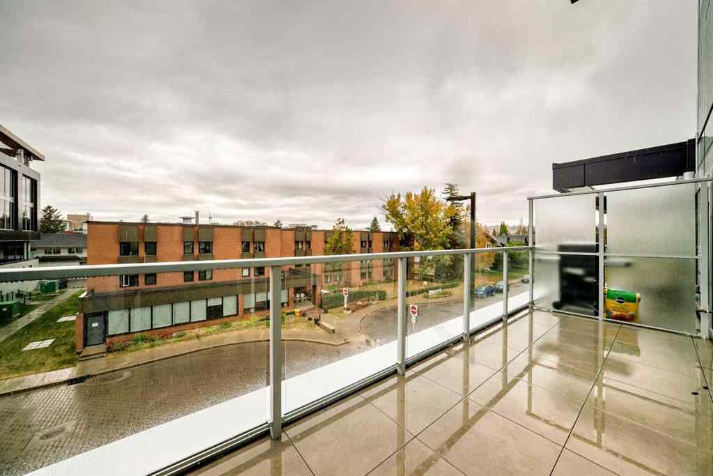 MLS® A2262357 - Unit #206 110 18a street nw   in West Hillhurst Calgary, Residential