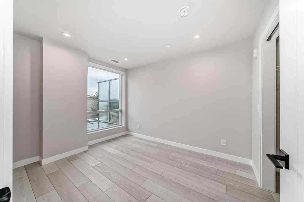 MLS® A2262357 - Unit #206 110 18a street nw   in West Hillhurst Calgary, Residential