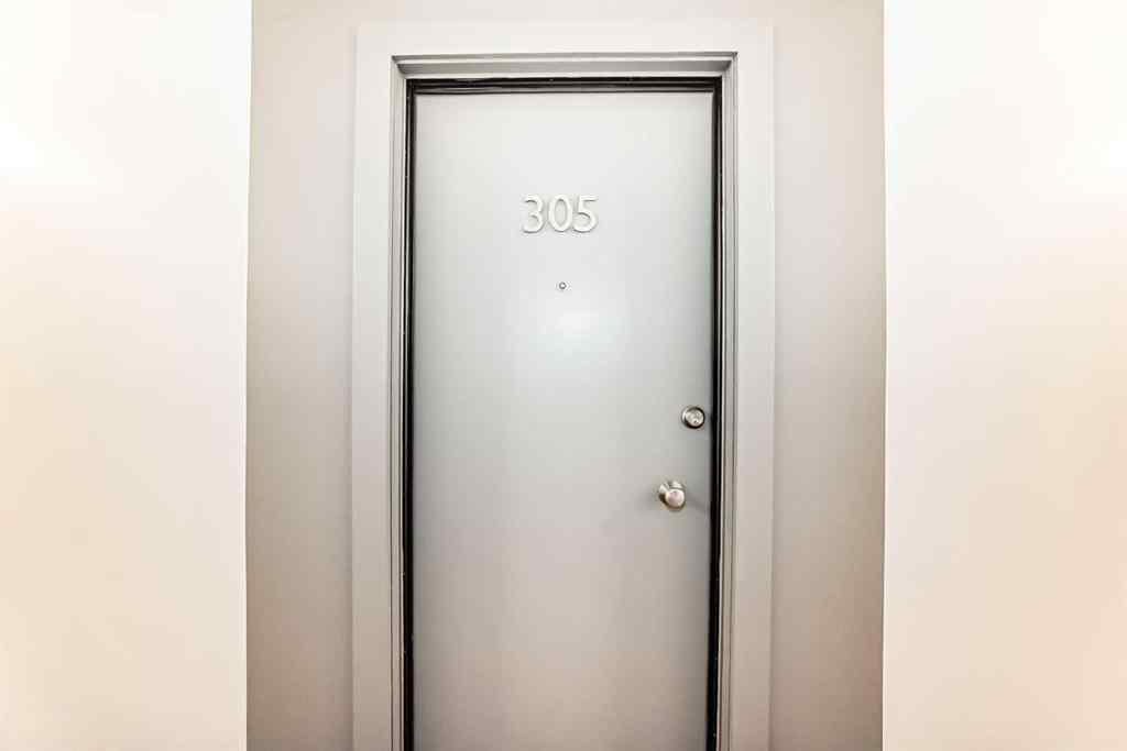 MLS® A2262358 - Unit #305 635 57 Avenue SW in Windsor Park Calgary, Residential