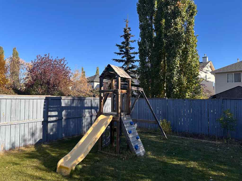 MLS® A2262359 - 513 Citadel Meadow Bay NW in Citadel Calgary, Residential