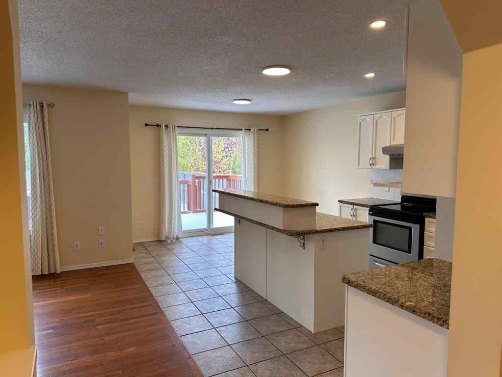 MLS® A2262359 - 513 Citadel Meadow Bay NW in Citadel Calgary, Residential