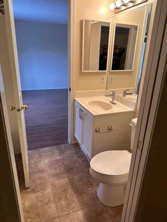 MLS® A2262359 - 513 Citadel Meadow Bay NW in Citadel Calgary, Residential