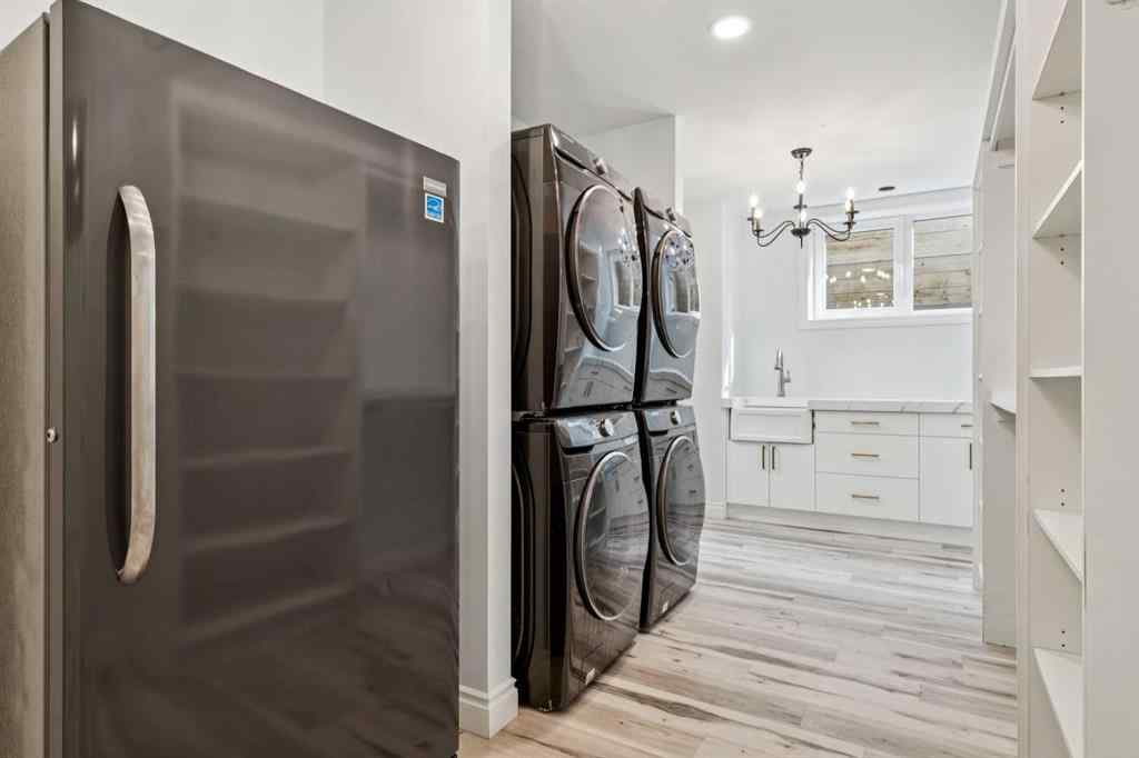 MLS® A2262369 - 1307 Baldwin Crescent SW in Bel-Aire Calgary, Residential