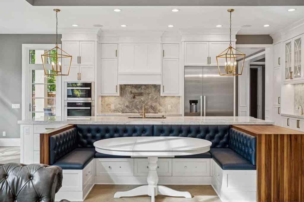 MLS® A2262369 - 1307 Baldwin Crescent SW in Bel-Aire Calgary, Residential