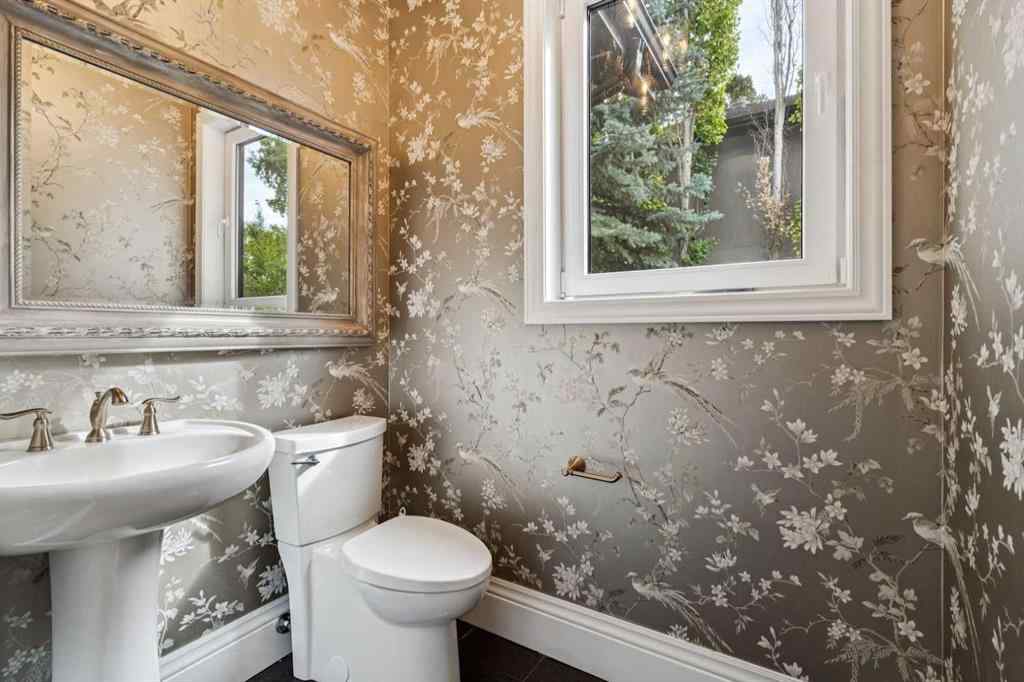 MLS® A2262369 - 1307 Baldwin Crescent SW in Bel-Aire Calgary, Residential