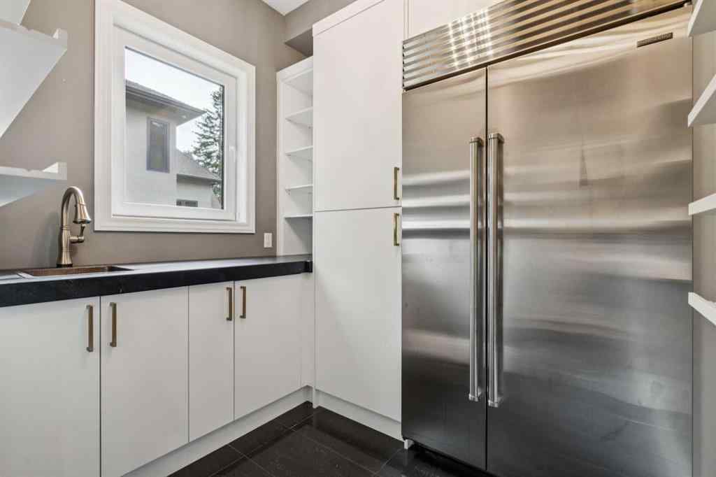 MLS® A2262369 - 1307 Baldwin Crescent SW in Bel-Aire Calgary, Residential