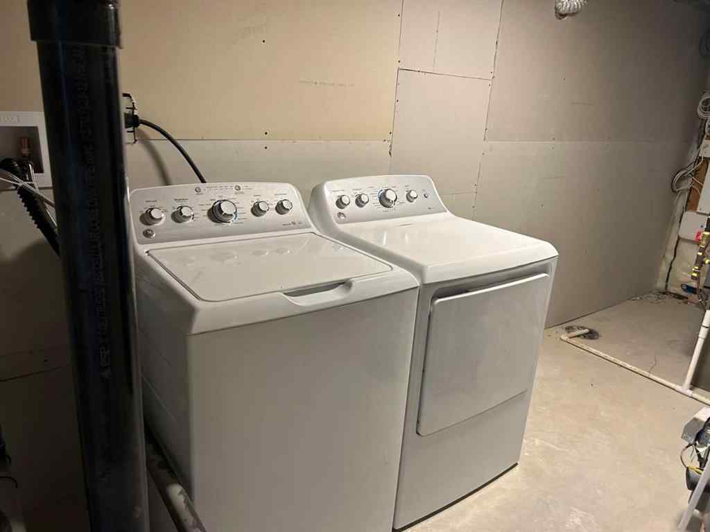 MLS® A2262371 - 717 Windrow Manor SW in South Windsong Airdrie, Residential