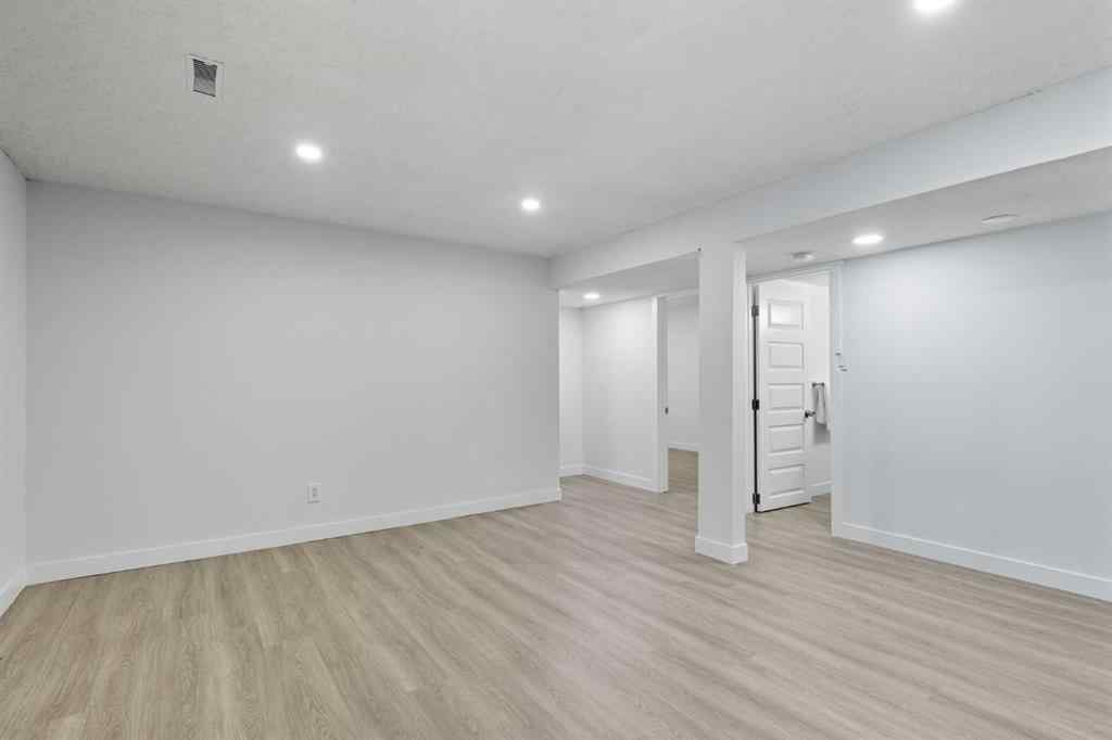 MLS® A2262374 - 2009 Cottonwood Crescent SE in Southview Calgary, Residential