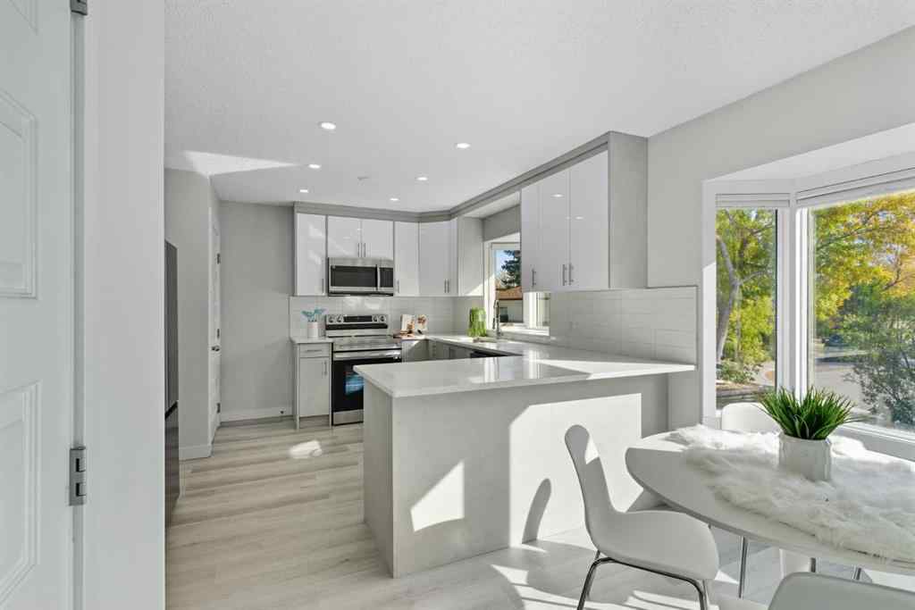 MLS® A2262374 - 2009 Cottonwood Crescent SE in Southview Calgary, Residential