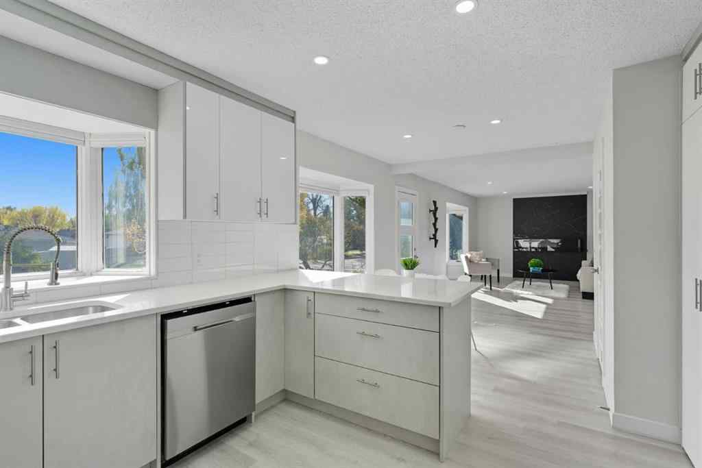 MLS® A2262374 - 2009 Cottonwood Crescent SE in Southview Calgary, Residential