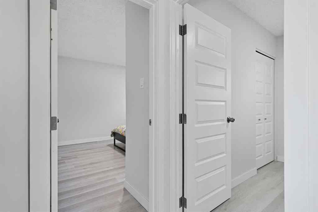 MLS® A2262374 - 2009 Cottonwood Crescent SE in Southview Calgary, Residential