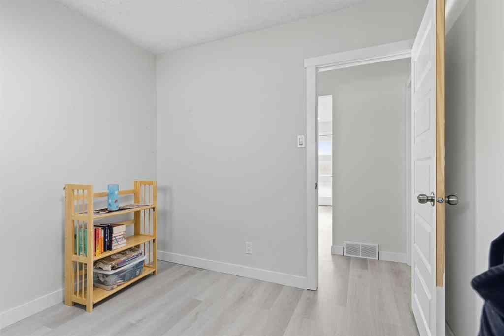 MLS® A2262374 - 2009 Cottonwood Crescent SE in Southview Calgary, Residential