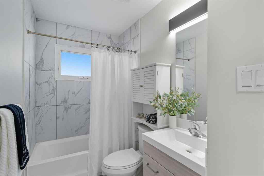 MLS® A2262374 - 2009 Cottonwood Crescent SE in Southview Calgary, Residential