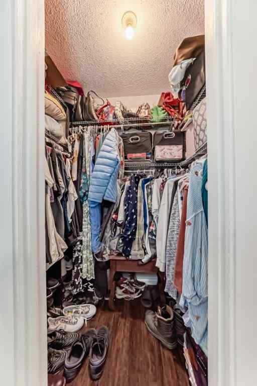 MLS® A2262384 - 724D Raynard Crescent SE in Albert Park/Radisson Heights Calgary, Residential