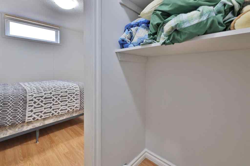 MLS® A2262390 - 6611 33 Avenue  in Century Meadows Camrose, Residential