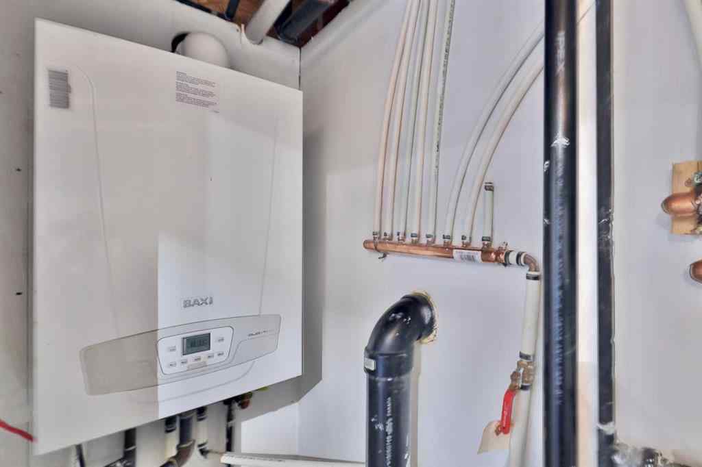 MLS® A2262390 - 6611 33 Avenue  in Century Meadows Camrose, Residential