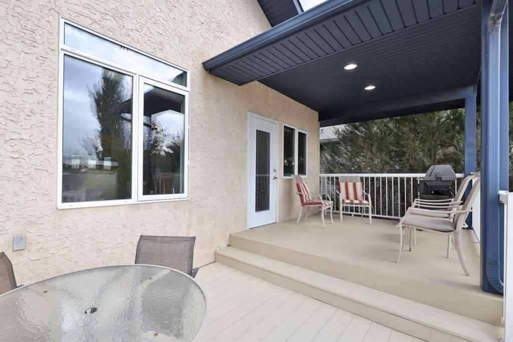 MLS® A2262390 - 6611 33 Avenue  in Century Meadows Camrose, Residential