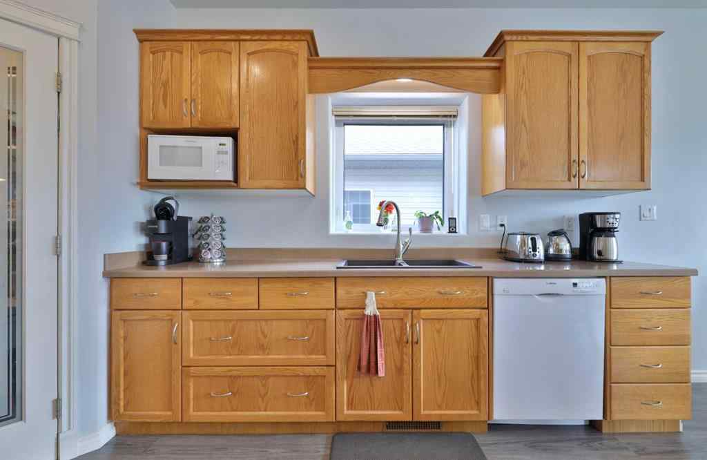 MLS® A2262390 - 6611 33 Avenue  in Century Meadows Camrose, Residential