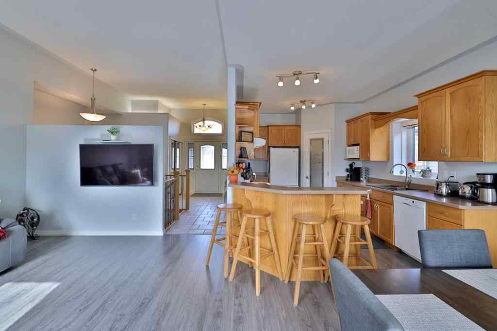 MLS® A2262390 - 6611 33 Avenue  in Century Meadows Camrose, Residential