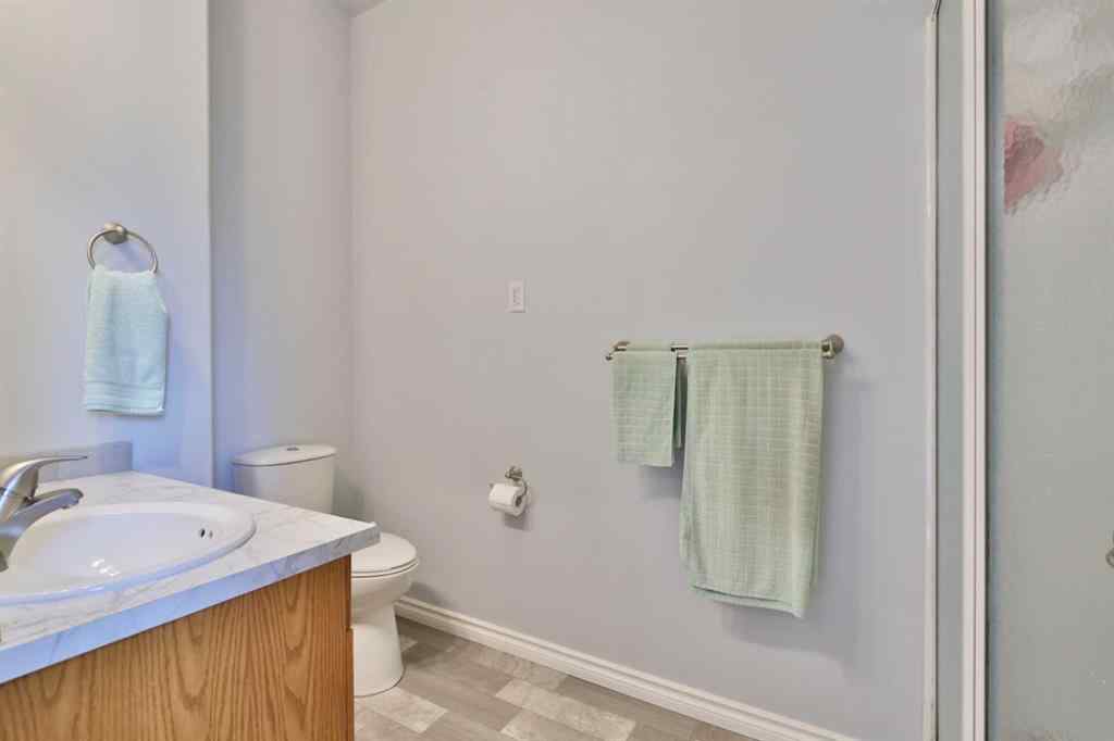 MLS® A2262390 - 6611 33 Avenue  in Century Meadows Camrose, Residential