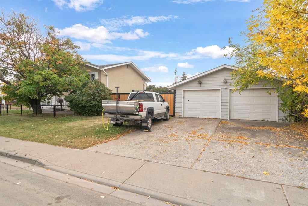 MLS® A2262393 - 2111 69 Avenue SE in Ogden Calgary, Residential