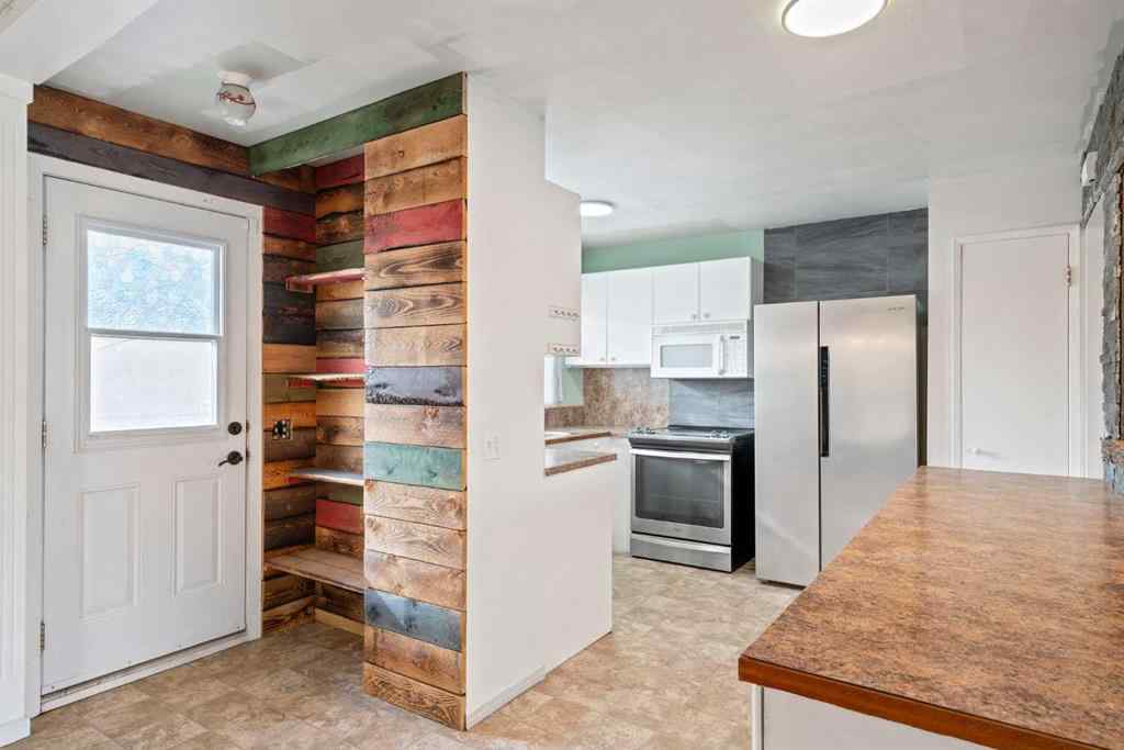 MLS® A2262393 - 2111 69 Avenue SE in Ogden Calgary, Residential