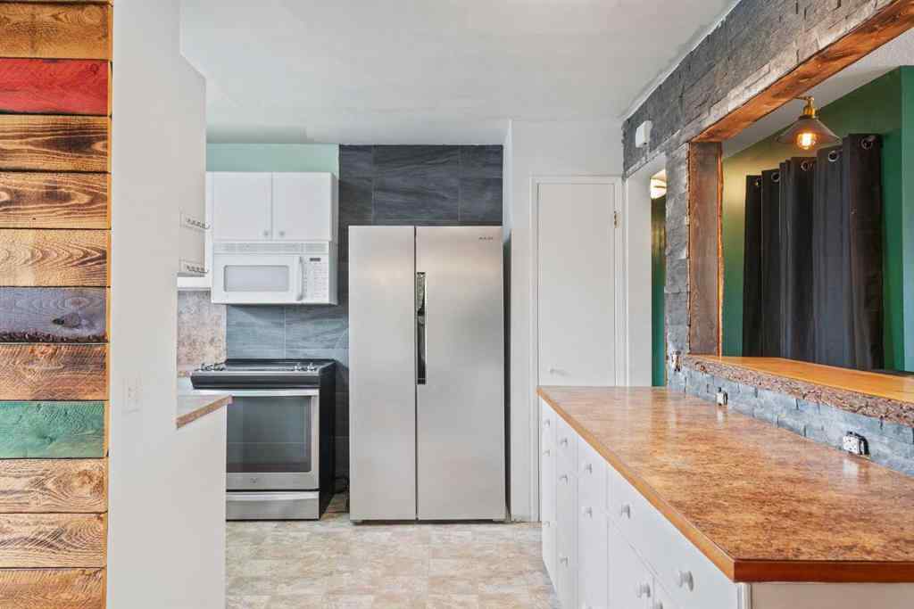 MLS® A2262393 - 2111 69 Avenue SE in Ogden Calgary, Residential