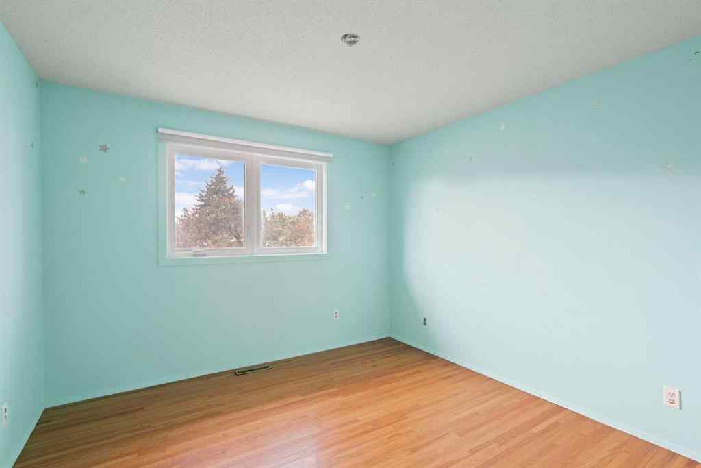 MLS® A2262393 - 2111 69 Avenue SE in Ogden Calgary, Residential