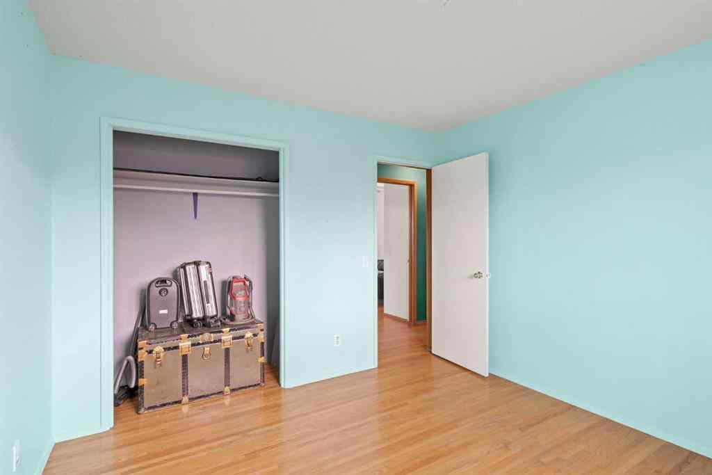 MLS® A2262393 - 2111 69 Avenue SE in Ogden Calgary, Residential