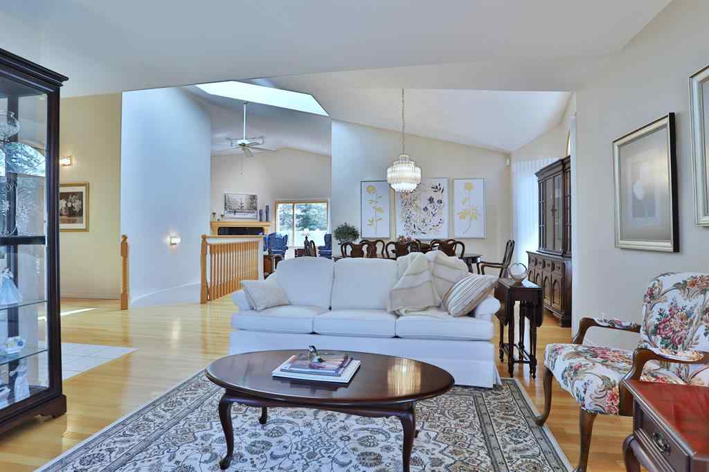 MLS® A2262404 - 185 Hamptons Square NW in Hamptons Calgary, Residential