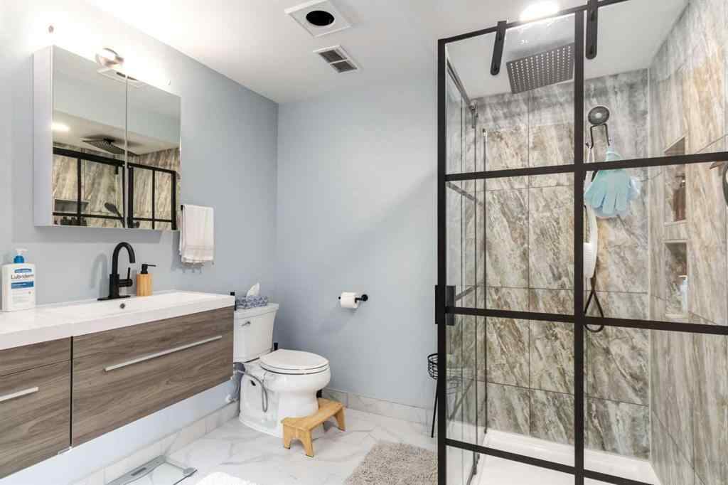 MLS® A2262427 - 104 Sifton Avenue  in Thickwood Fort McMurray, Residential