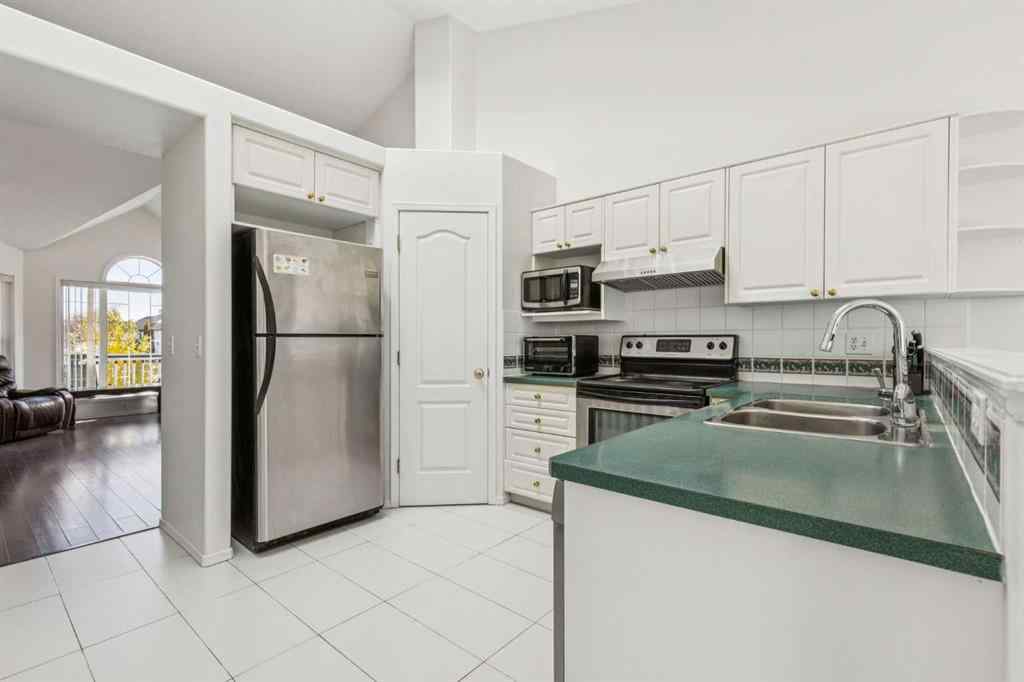 MLS® A2262435 - 132 San Diego Green NE in Monterey Park Calgary, Residential