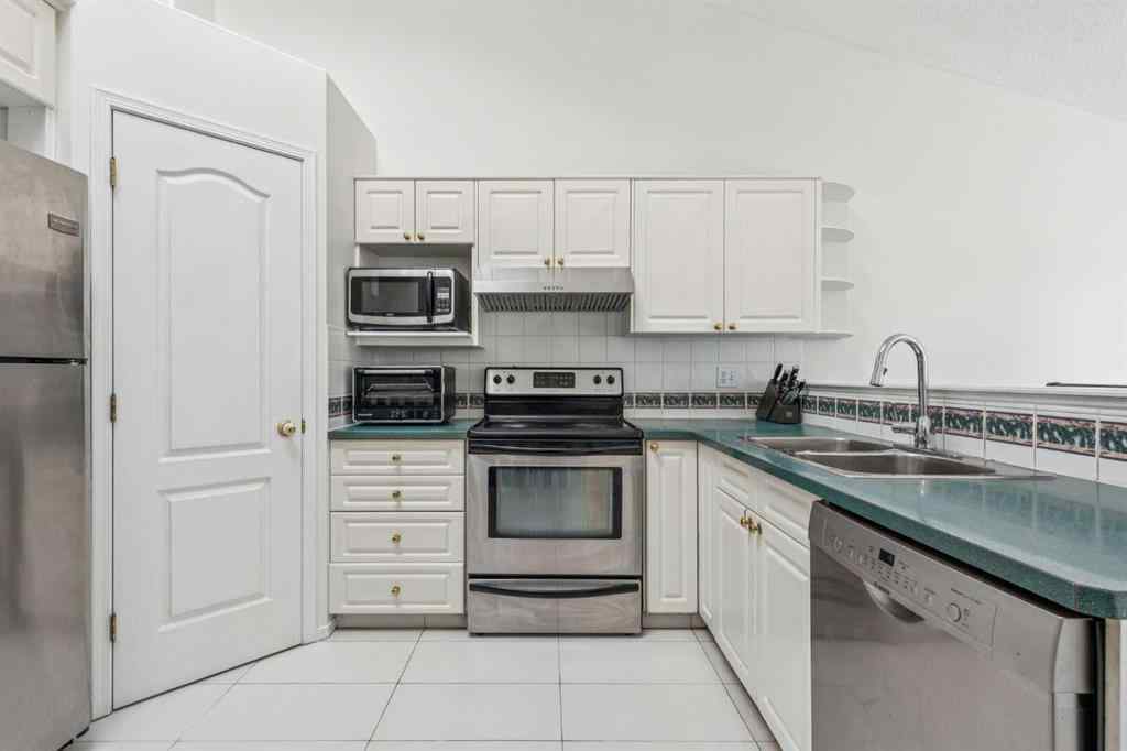 MLS® A2262435 - 132 San Diego Green NE in Monterey Park Calgary, Residential