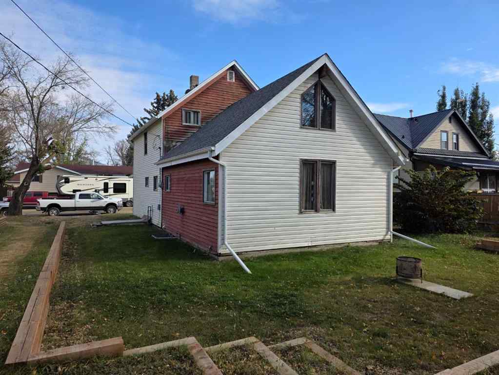 MLS® A2262440 - 5033 48 Street  in Sedgewick Sedgewick, Residential