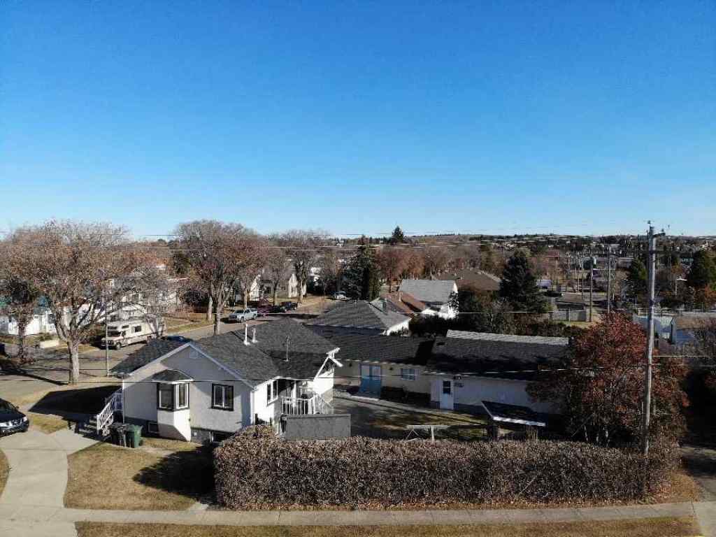 MLS® A2262450 - 5213 49 Avenue  in Central Ponoka Ponoka, Residential