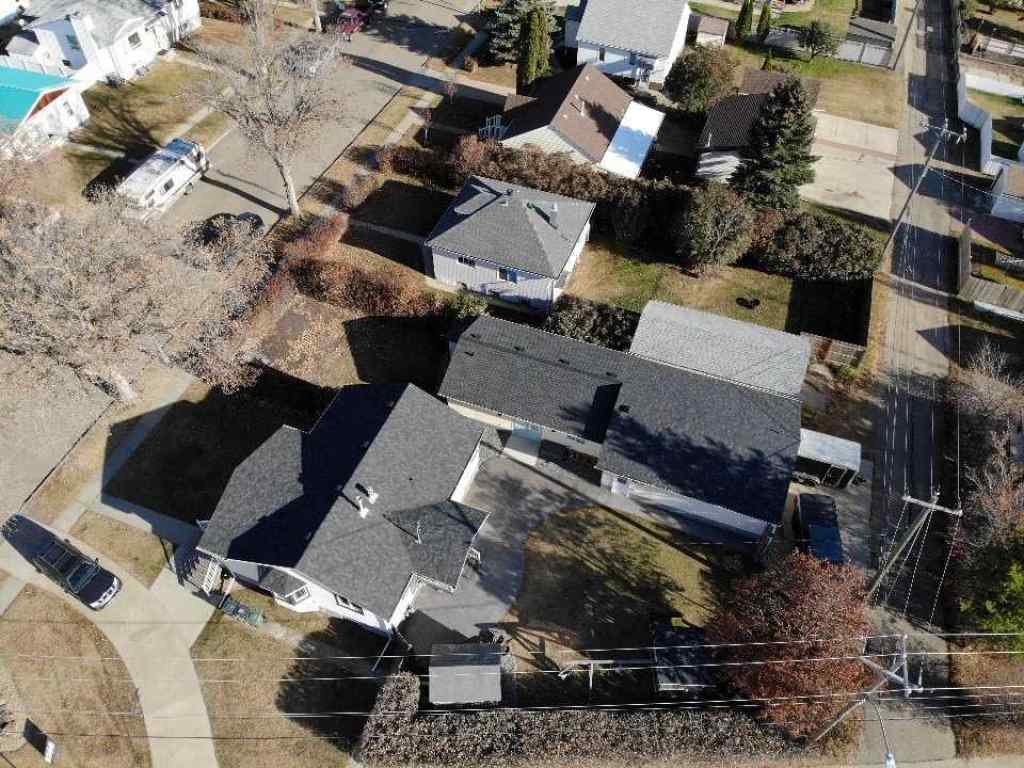 MLS® A2262450 - 5213 49 Avenue  in Central Ponoka Ponoka, Residential