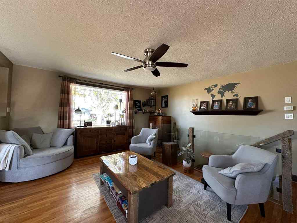 MLS® A2262450 - 5213 49 Avenue  in Central Ponoka Ponoka, Residential