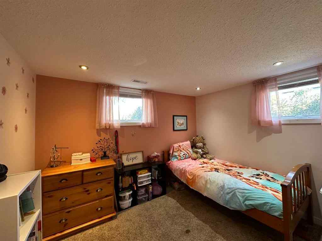 MLS® A2262450 - 5213 49 Avenue  in Central Ponoka Ponoka, Residential