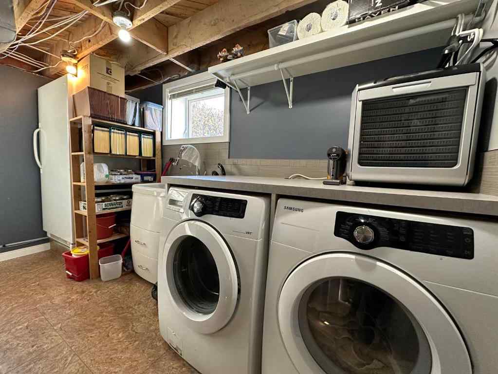 MLS® A2262450 - 5213 49 Avenue  in Central Ponoka Ponoka, Residential