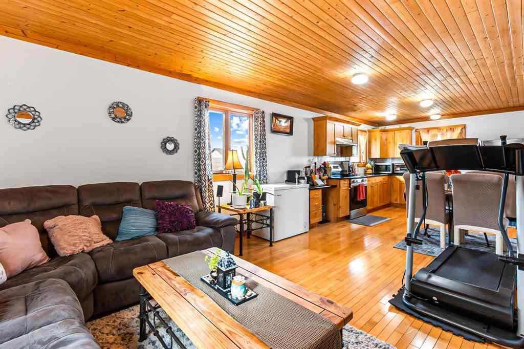 MLS® A2262451 - 2018 24 Avenue  in NONE Didsbury, Residential