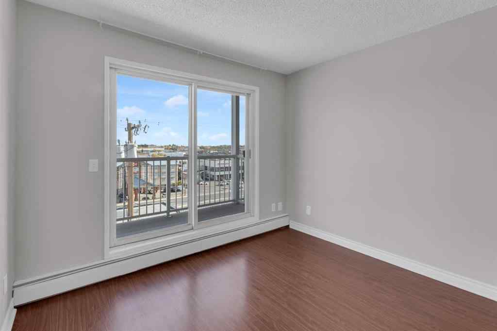 MLS® A2262453 - Unit #204 3606 Erlton Court SW in Parkhill Calgary, Residential