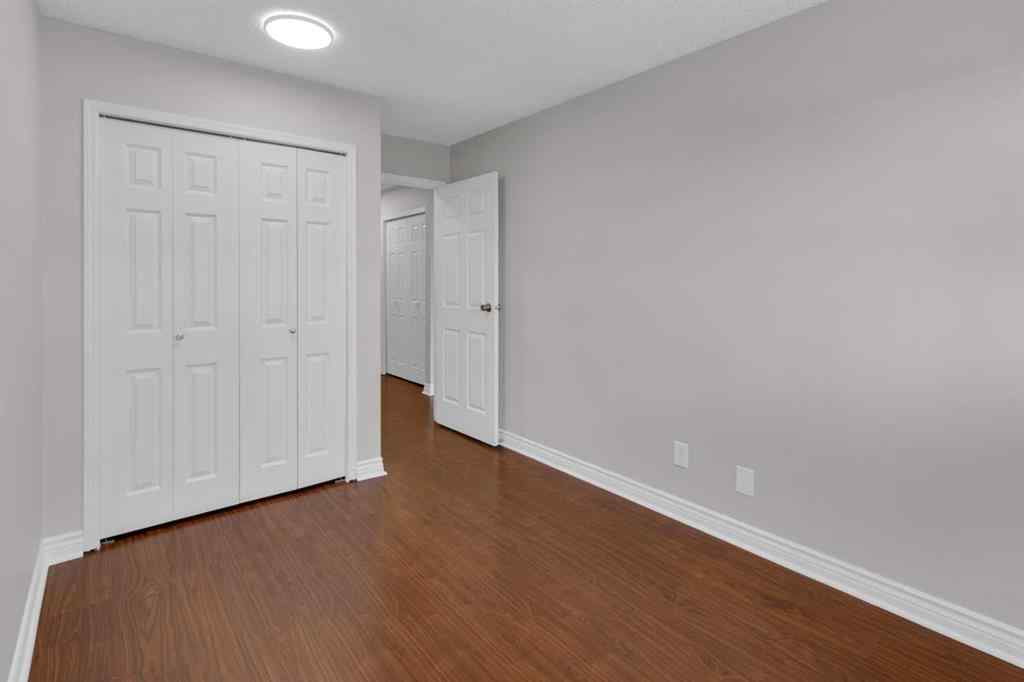 MLS® A2262453 - Unit #204 3606 Erlton Court SW in Parkhill Calgary, Residential