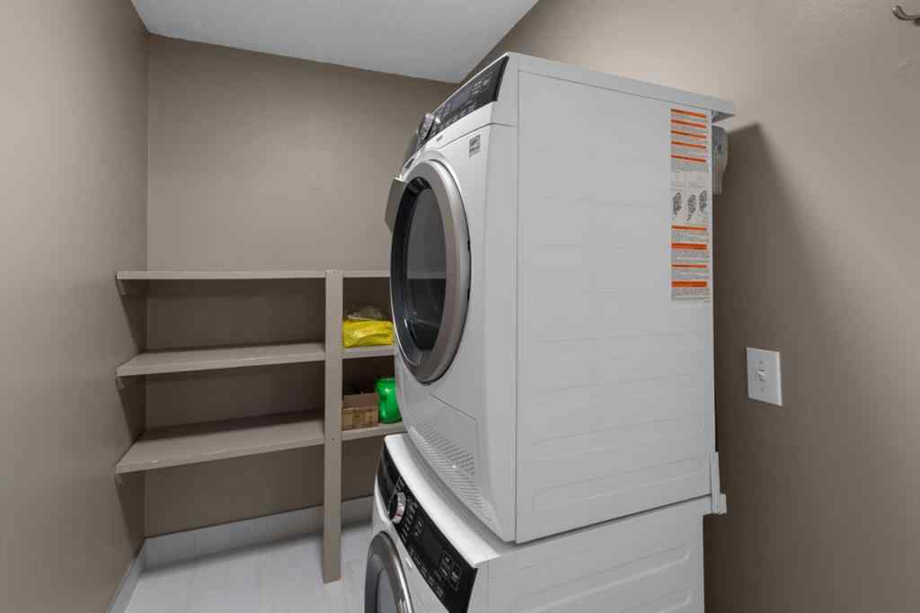 MLS® A2262453 - Unit #204 3606 Erlton Court SW in Parkhill Calgary, Residential