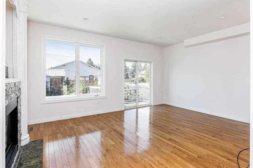 MLS® A2262456 - 5140 51 Street  in Downtown Lacombe Lacombe, Residential